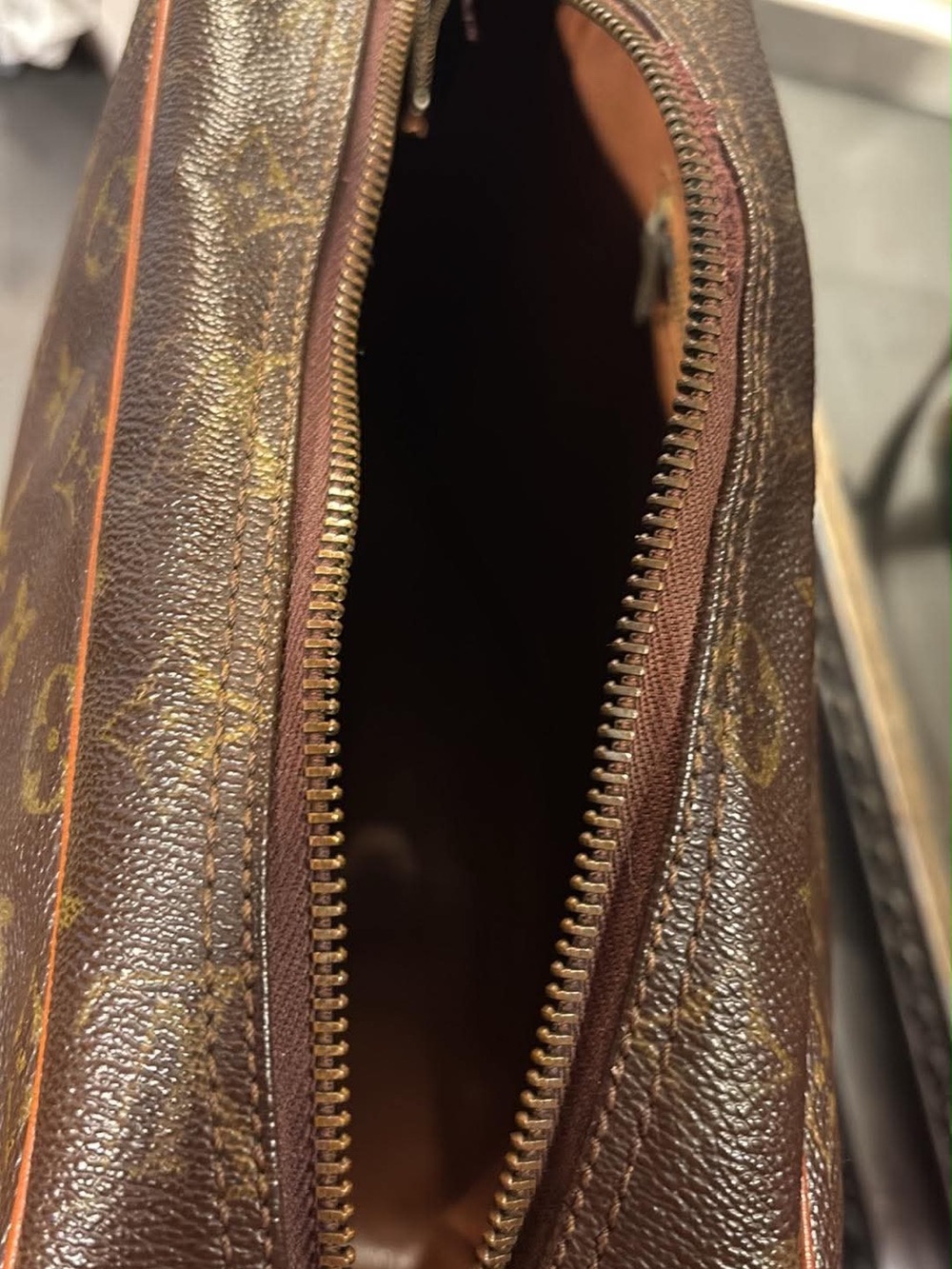 Final Price~Louis Vuitton Monogram Canvas Marceau GM Messenger Bag w/ COA - Picture 13 of 16